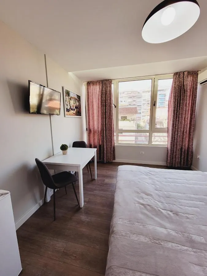 Nuestra Casa Hotel Tirana 0*,
